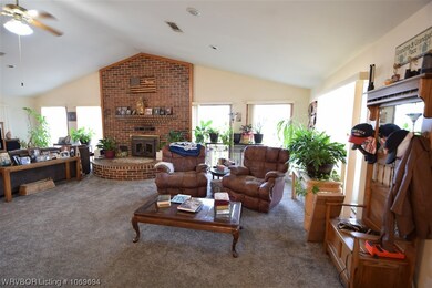 2901 N Badger Dr, Sallisaw, OK 74955 - photo 6