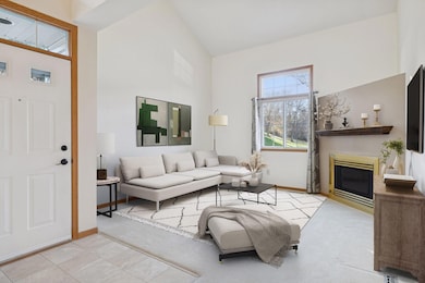 2687 Mallard Dr unit 82, Woodbury, MN 55125 - photo 2