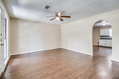 713 W Shepherd St, Denison, TX 75020 - photo 5