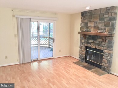 11533 Flints Grove Ln, North Potomac, MD 20878 - photo 5