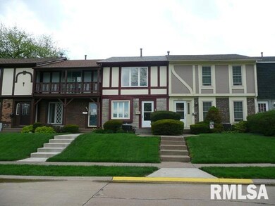 4608 Warren St unit 3, Davenport, IA 52806 - photo 2