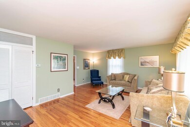 510 Haws Ln, Oreland, PA 19075 - photo 6