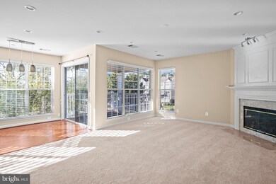 8211 Crossbrook Ct unit 202, Lorton, VA 22079 - photo 5