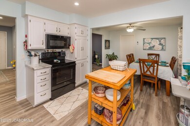 710 Leonard Dr, Jefferson City, MO 65109 - photo 7