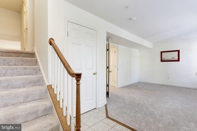 23808 Burdette Forest Rd, Clarksburg, MD 20871 - photo 2