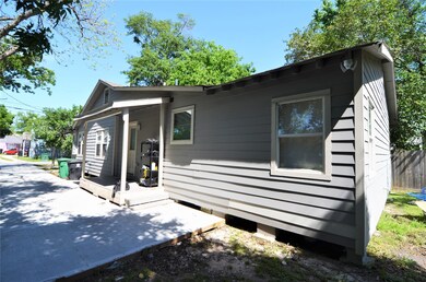 4031 Baden St, Houston, TX 77009 - photo 4