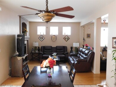 Big family room with gas fireplace, pot-shelves, d