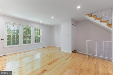 7907 Pebble Brook Ct, Springfield, VA 22153 - photo 5