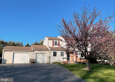 130 Olde Pilgrim Rd, Dublin, PA 18917 - photo 2