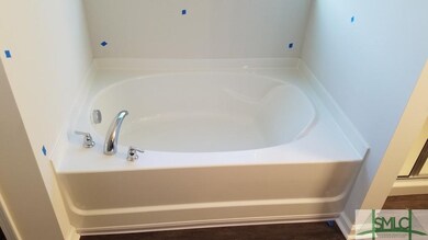 Master Bathroom Seperate Garden Tub and Separate S