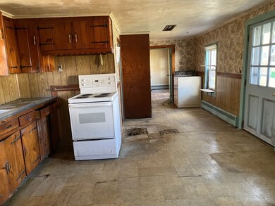 48 Fairmount Ave, Southbridge, MA 01550 - photo 3