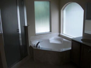 1061 Center Stone Ln, Riviera Beach, FL 33404 - photo 5