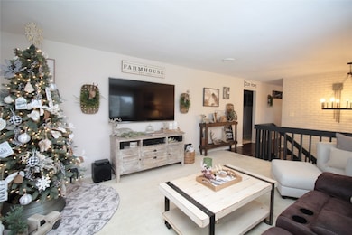 647 W Chenango Rd, Binghamton, NY 13905 - photo 3