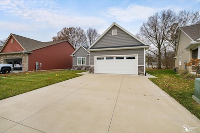 6890 Summerlyn Lakes Dr, Lambertville, MI 48144 - photo 3