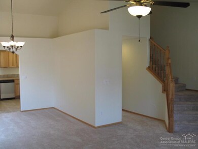 2034 NW Joshua Tree Ct, Redmond, OR 97756 - photo 4