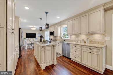 14003 Foxland Rd, Phoenix, MD 21131 - photo 2