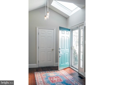 602 Columbia Mills Ct unit 2, Wallingford, PA 19086 - photo 2