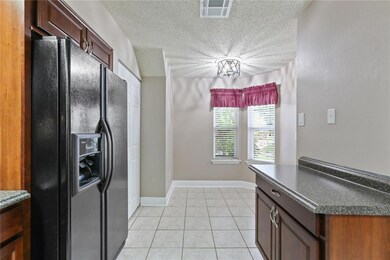 Kitchen & breakfast area! All appliances are inclu