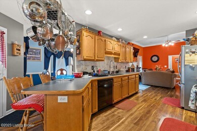 13-5607 Grandel Blvd-13