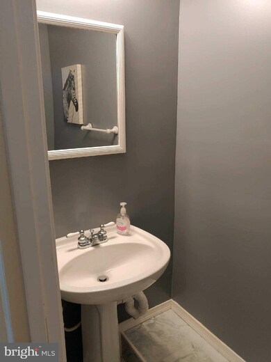 12204 Blue Moon Ct, Laurel, MD 20708 - photo 6