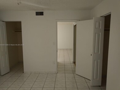 7925 Carlyle Ave unit 303, Miami Beach, FL 33141 - photo 3
