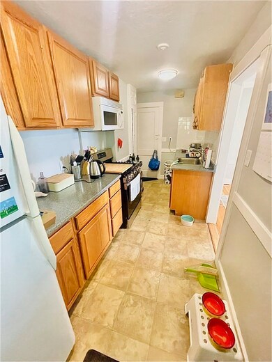 22 Potomac St unit 24, West Roxbury, MA 02132 - photo 6