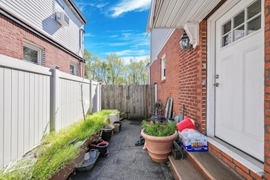 11538 238th St, Elmont, NY 11003 - photo 3