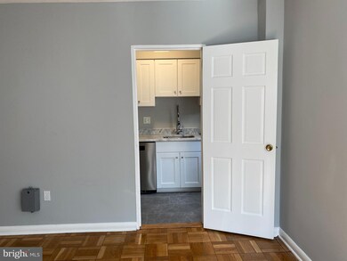 The Winthrop unit 816, Washington, DC 20036 - photo 4