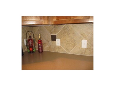 Attractive tile splash blocks