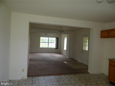 81 Davidson Rd, Swedesboro, NJ 08085 - photo 6