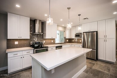 844_E_Village_Cr_Dr_N_AZ-9[1]