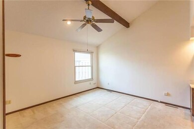 6617 Earnshaw St, Shawnee, KS 66216 - photo 3