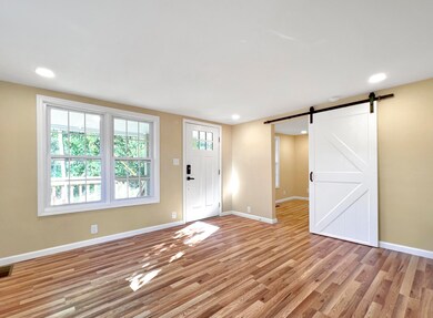 1701 Daytona Dr, Johnson City, TN 37601 - photo 2