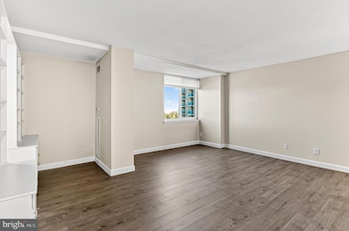 Marina Towers unit 513, Alexandria, VA 22314 - photo 7