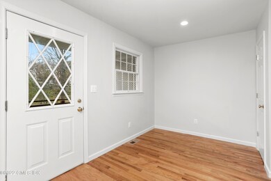 18 Hollow Wood Ln unit C, Greenwich, CT 06831 - photo 6