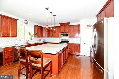 23555 Lilliflora Dr, California, MD 20619 - photo 2