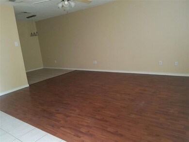 308 E Willingham St, Cleburne, TX 76031 - photo 3