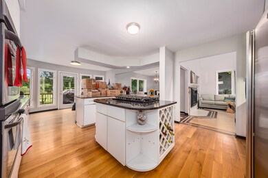 308 Redstart Rd, Naperville, IL 60565 - photo 6