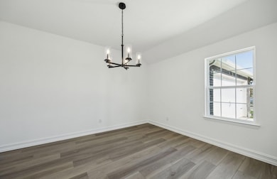 Airy dining room *real home pictured