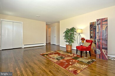 7817 Belgaro Rd, Laurel, MD 20723 - photo 3