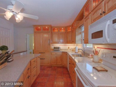 8310 Honey Hill Rd, Laurel, MD 20723 - photo 3