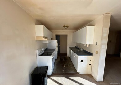 2453 Union Blvd unit 27A, Islip, NY 11751 - photo 5