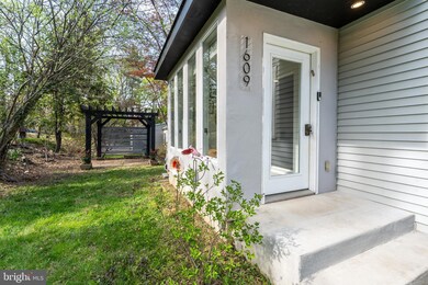 1609 W Rogers Ave, Baltimore, MD 21209 - photo 3