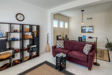 16 Living Room photo f