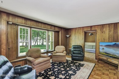 05-Living Room
