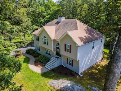 24 Appalachian W, Hopewell Junction, NY 12533 - photo 2