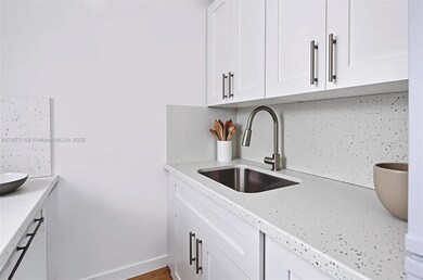 215 30th St unit 6, Miami Beach, FL 33140 - photo 6