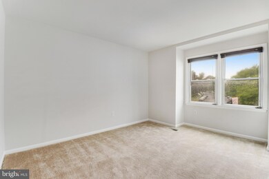 3086 White Birch Ct, Fairfax, VA 22031 - photo 6