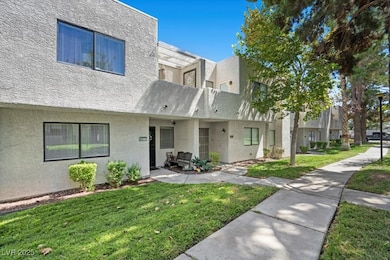 2677 Ruthe Duarte Ave, Las Vegas, NV 89121 - photo 5