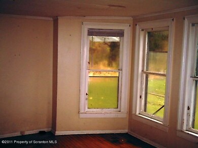 709 Maple Ave, Honesdale, PA 18431 - photo 4